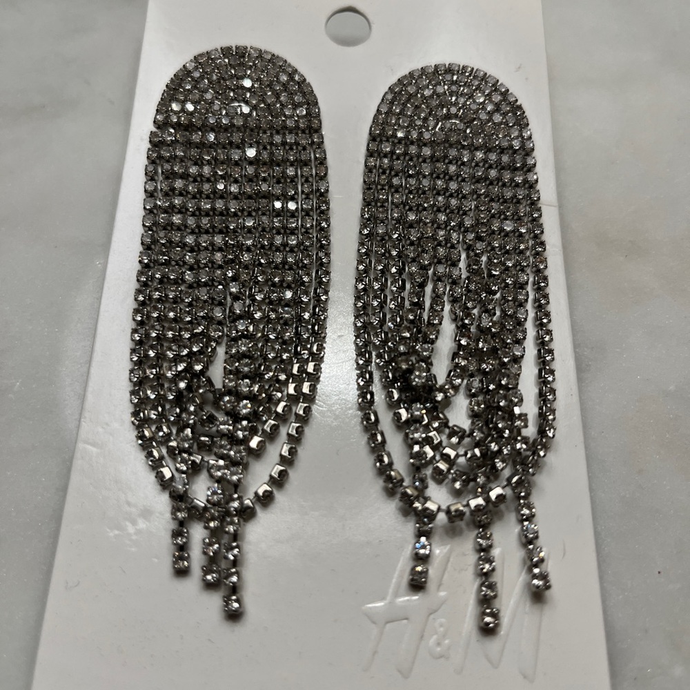 H&M Long Rhinestone Earrings silver NWT - Picture 4 of 7